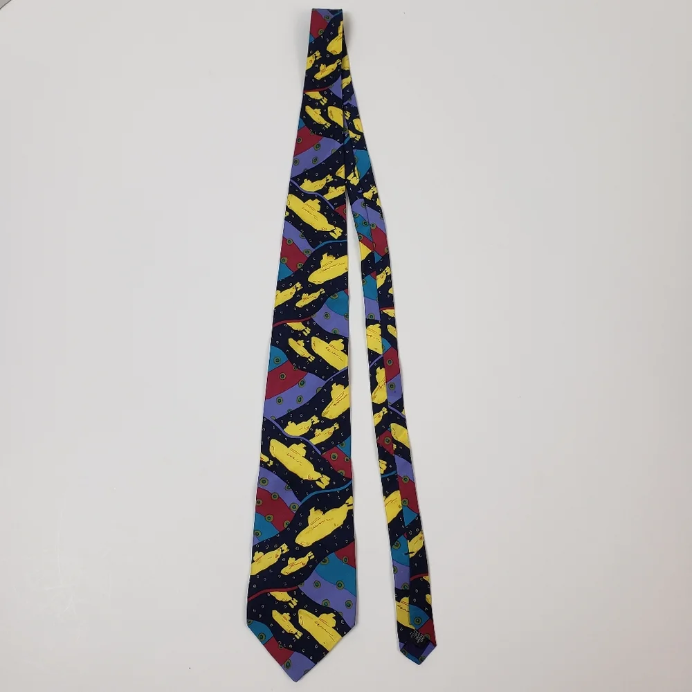 Vintage 90's Yellow Submarine by The Beatles All Over Print Silk Tie - Picture 2 of 4